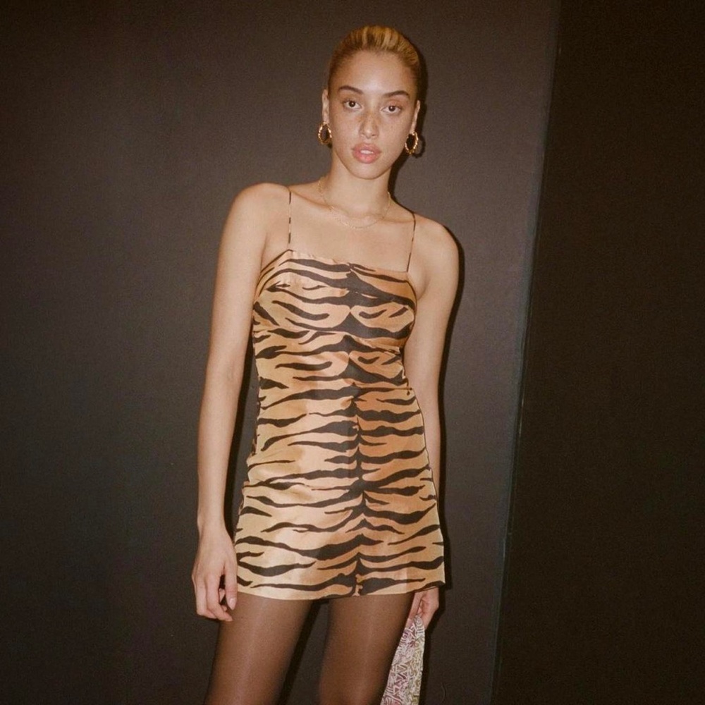Realisation Par Tiger Dress